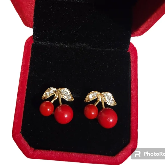 Vintage Look Earrings Red Cherry Crystal Leaf Stud for Women Red Velvet Gift Box - Picture 1 of 8